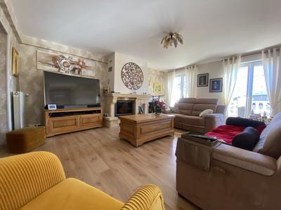 Maison - 215 m² - 8 pièces