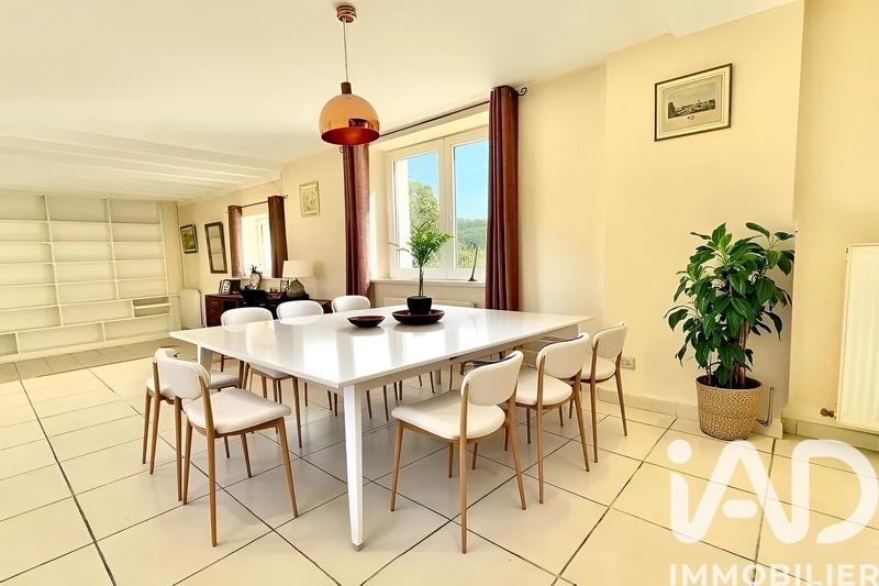 Maison - 323 m² - 12 pièces