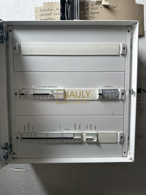 Local commercial - 180 m²