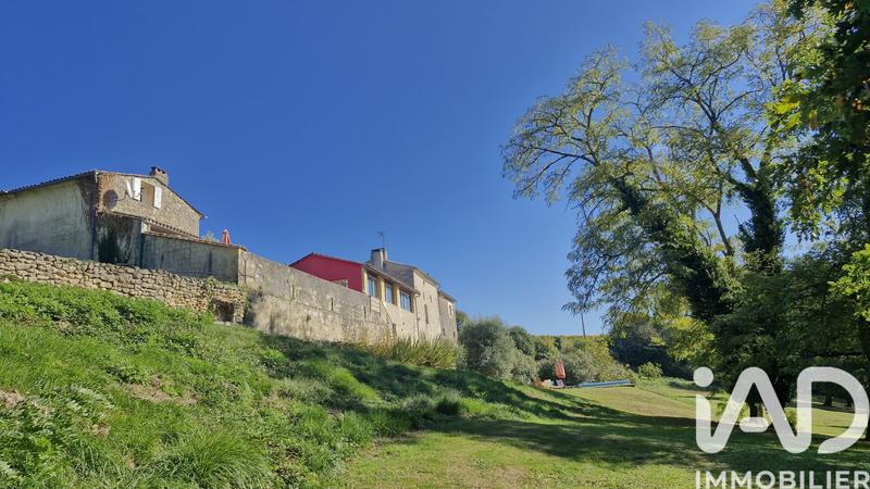 Maison - 230 m² - 6 pièces