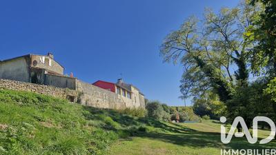 Maison - 230 m² - 6 pièces