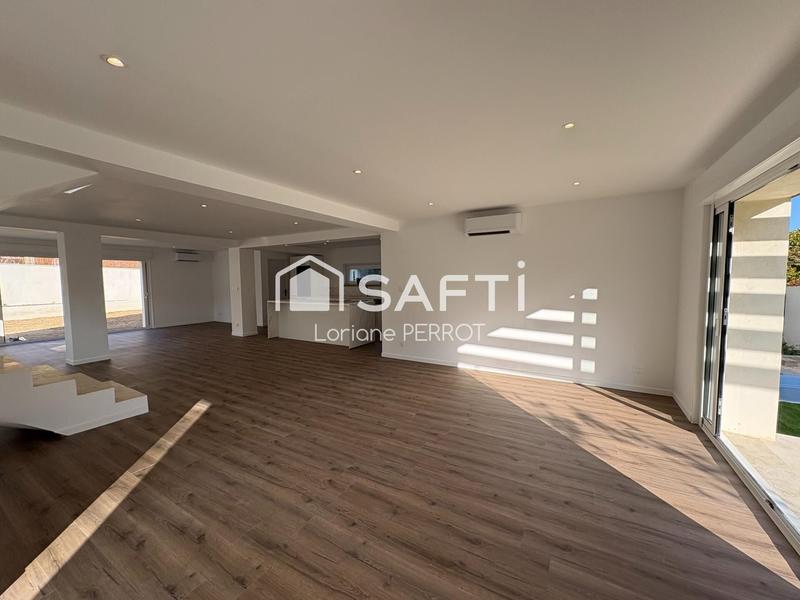 Maison - 200 m² - 5 pièces