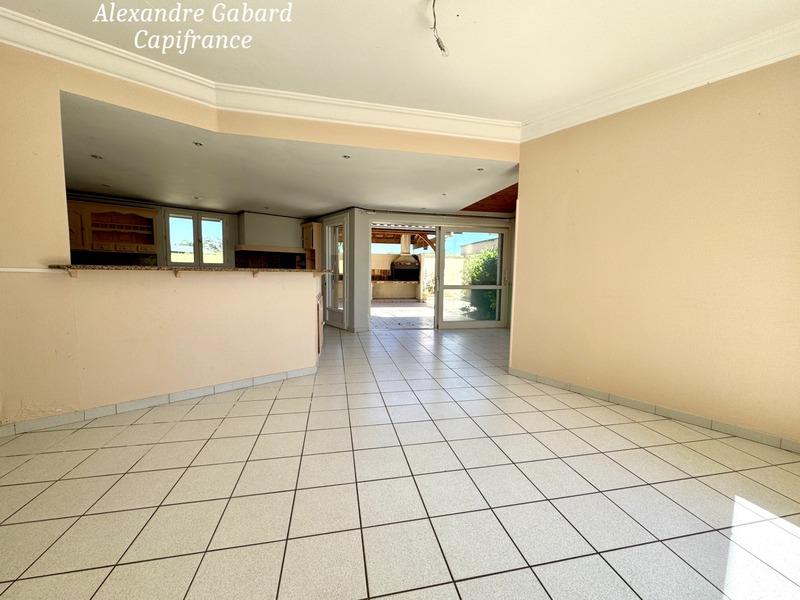 Maison - 206 m² - 9 pièces