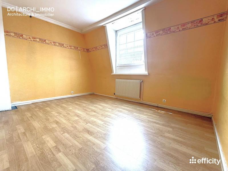 Maison - 345 m² - 6 pièces