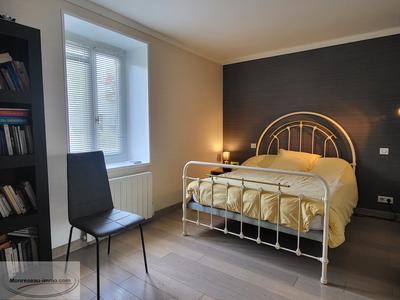 Propriété - 210 m² - 7 pièces