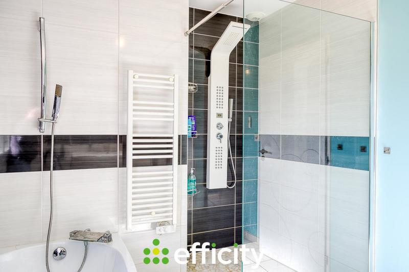 Maison - 136 m² - 5 pièces