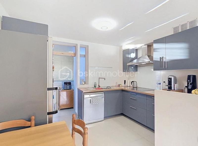 Appartement - 85 m² - 3 pièces