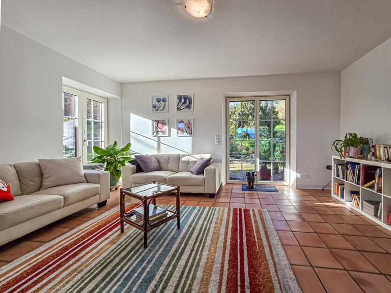 Maison - 305 m² - 6 pièces