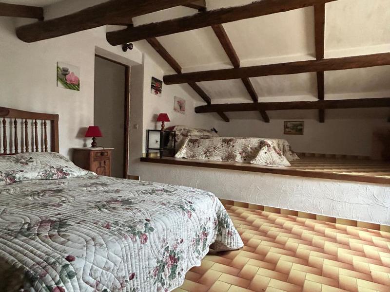 Maison - 266 m² - 7 pièces