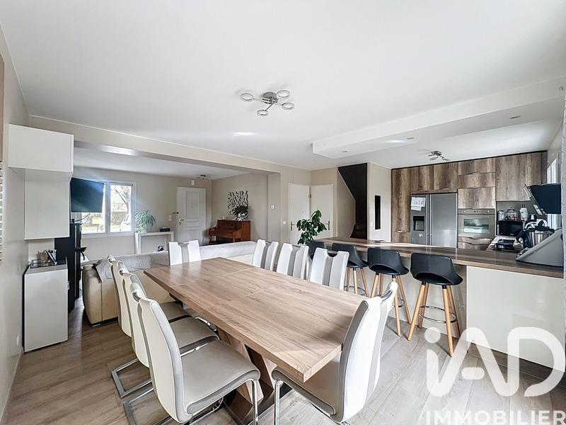 Maison - 104 m² - 6 pièces