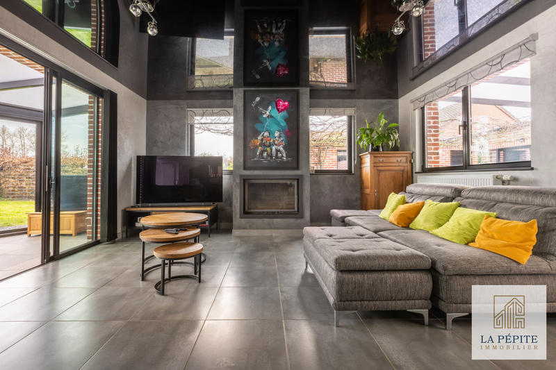 Villa - 280 m² - 10 pièces