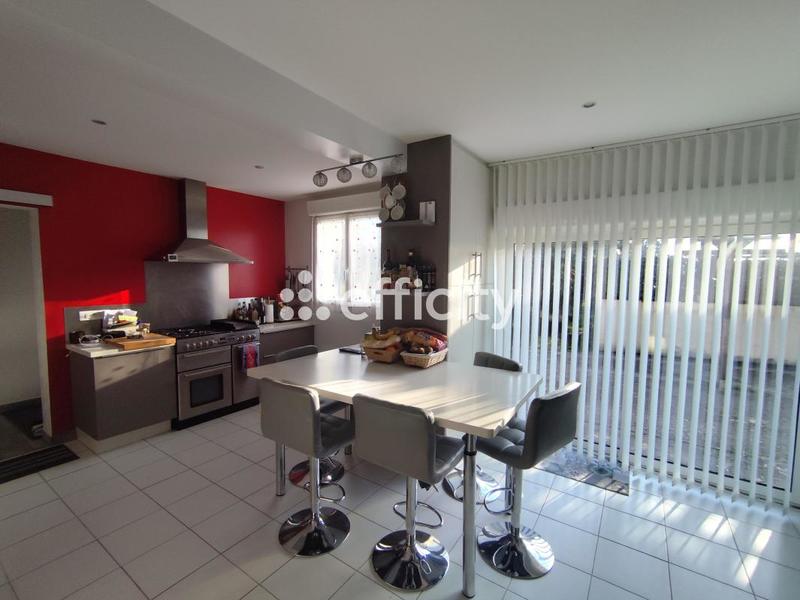 Entrepôt - 208 m² - 5 pièces