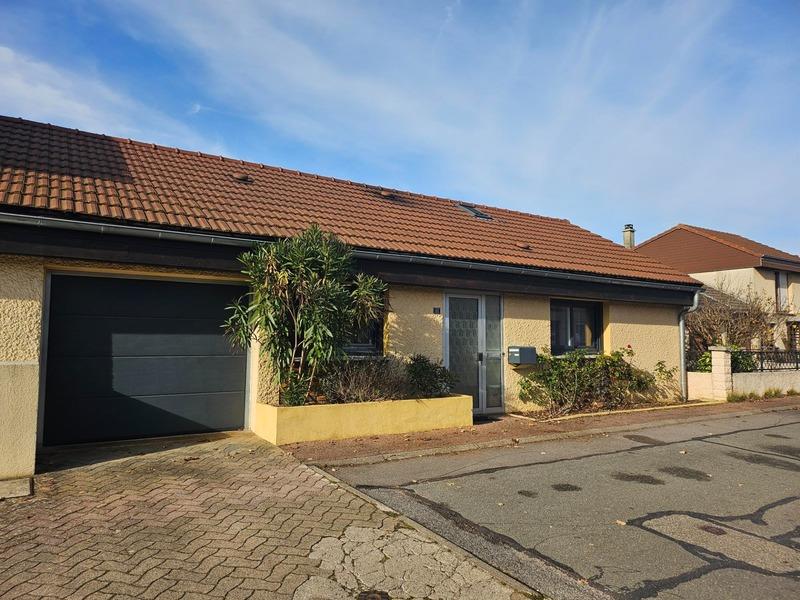 Maison - 90 m² - 4 pièces