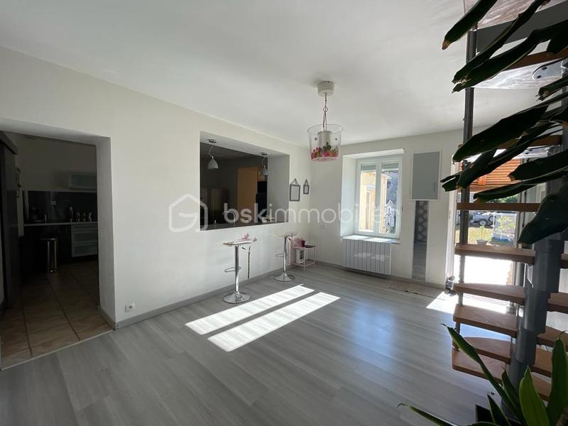 Maison - 160 m² - 8 pièces