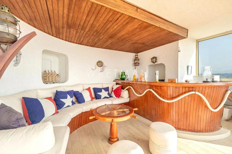 Appartement - 179 m² - 5 pièces