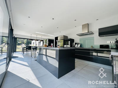 Maison contemporaine - 175 m² - 7 pièces