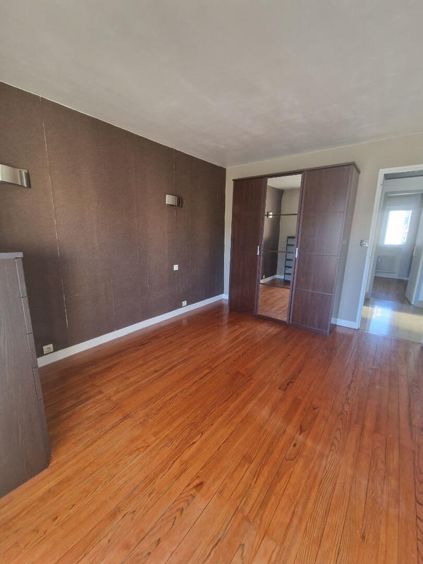 Appartement - 102 m² - 5 pièces