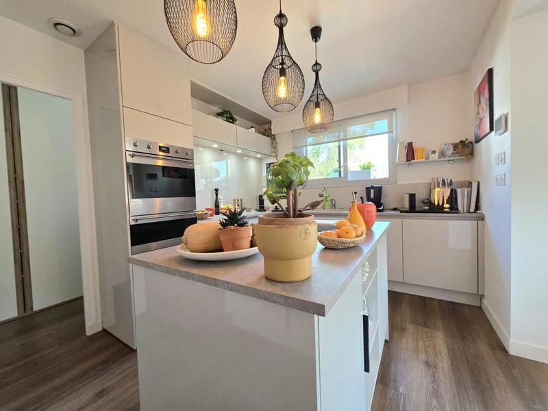 Maison - 186 m² - 7 pièces