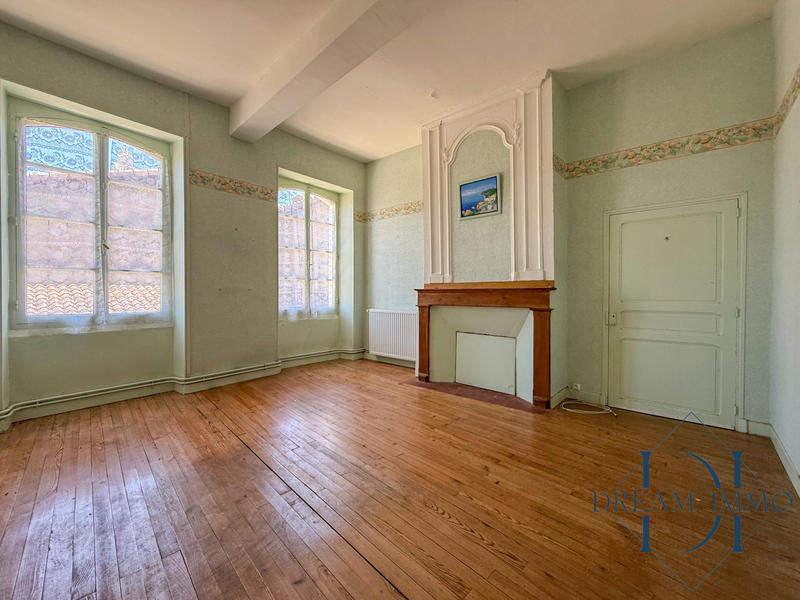 Maison ancienne - 380 m² - 15 pièces