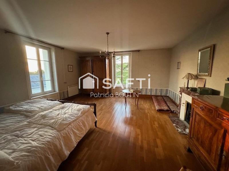 Maison de maîtres - 302 m² - 9 pièces