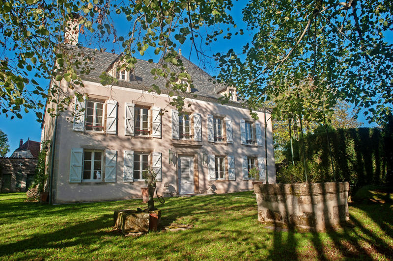 Maison - 304 m² - 9 pièces