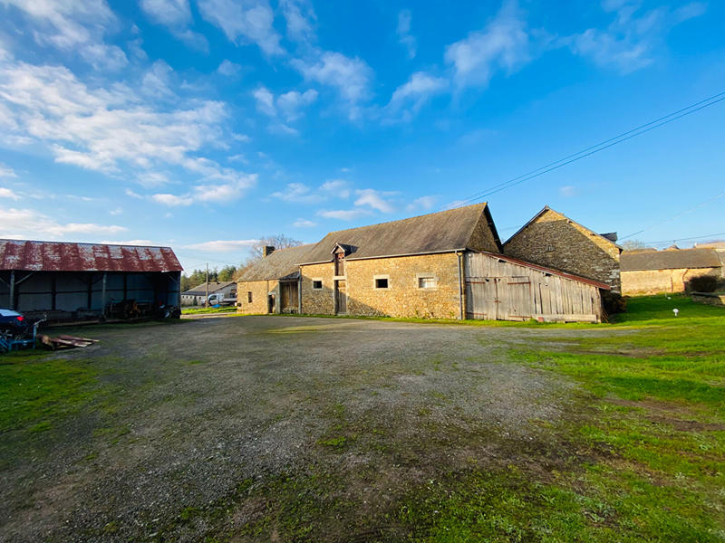 Maison - 400 m² - 5 pièces