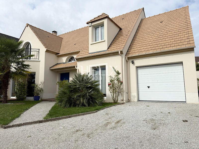 Maison - 200 m² - 6 pièces