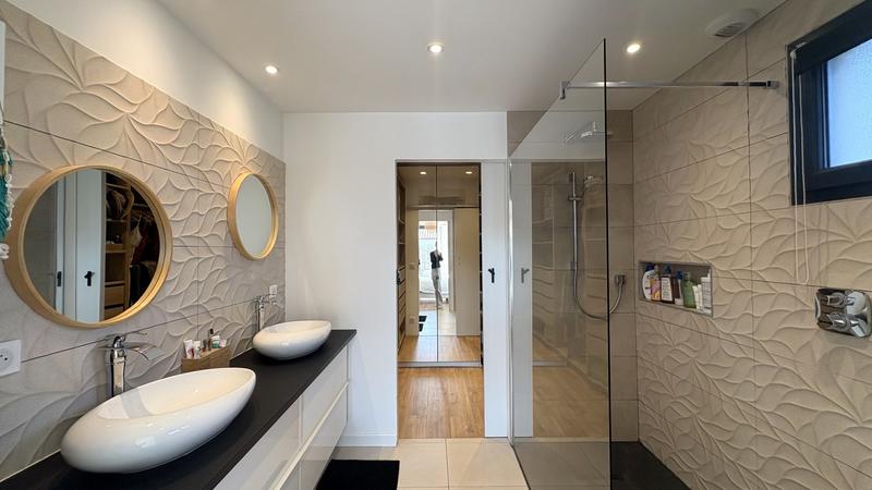 Maison - 189 m² - 6 pièces