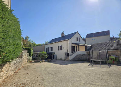 Maison - 90 m² - 4 pièces