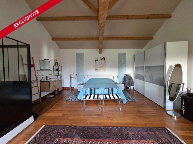 Maison - 371 m² - 7 pièces