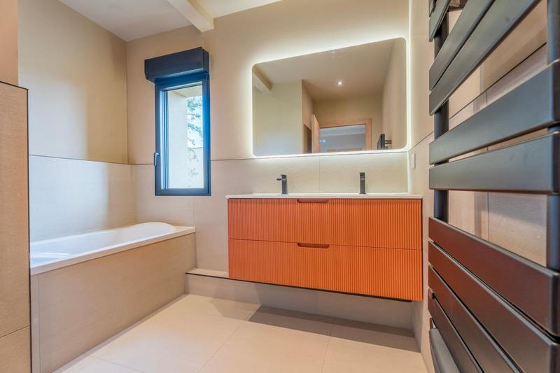 Maison - 182 m² - 6 pièces