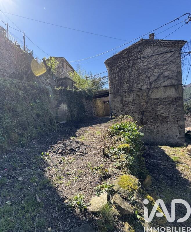 Maison - 348 m² - 16 pièces