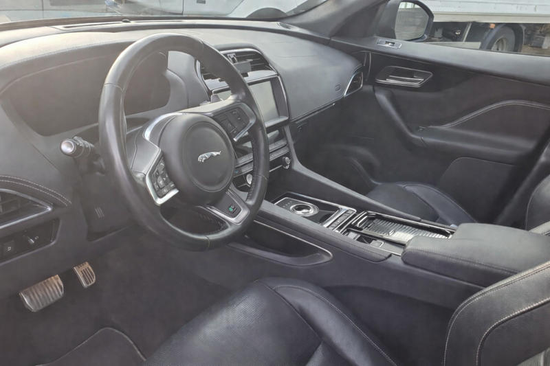 Jaguar F-Pace 2.0 d Awd 180 Bva8 R Sport - Automatique Toit ouvrant