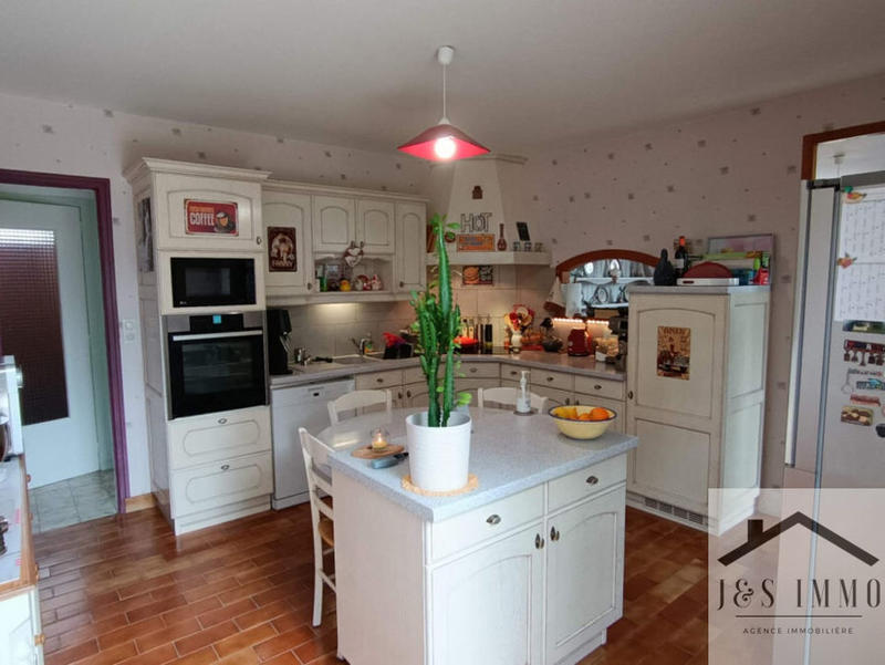 Maison - 158 m² - 7 pièces