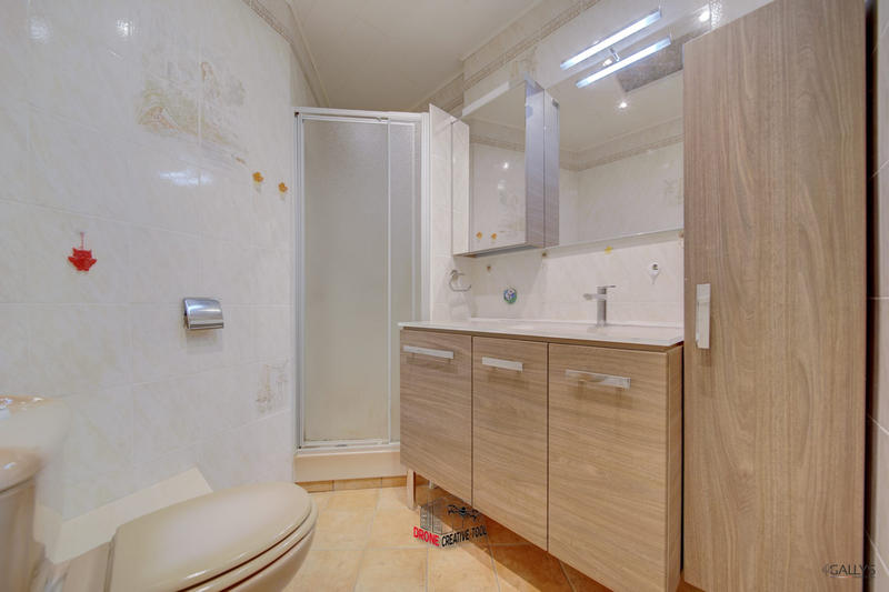 Maison - 170 m² - 7 pièces