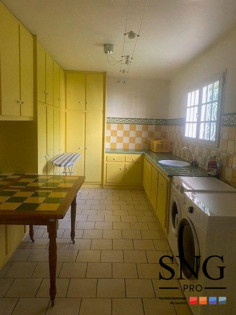 Maison - 293 m² - 5 pièces