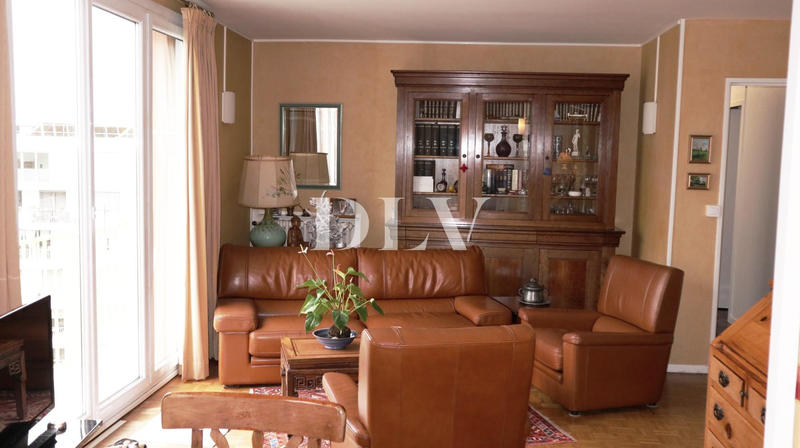 Appartement - 91 m² - 6 pièces