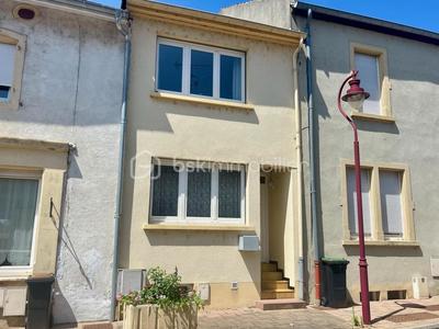 Maison de ville - 81 m² - 5 pièces