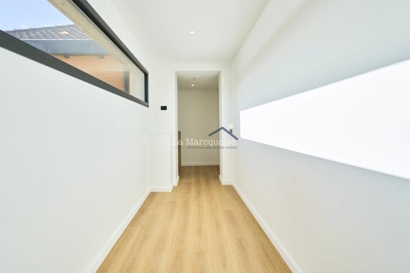 Maison - 226 m² - 6 pièces