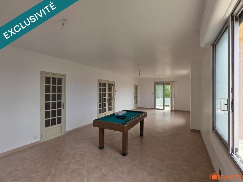 Maison - 355 m² - 11 pièces