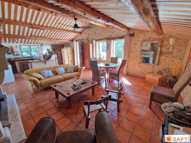 Maison - 177 m² - 6 pièces