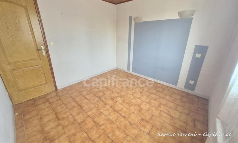 Maison - 157 m² - 8 pièces