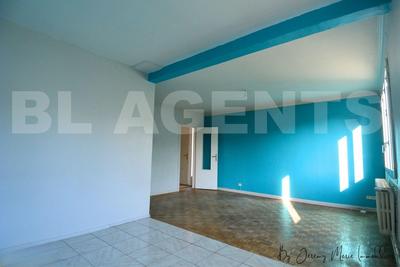 Maison jumelée - 97 m² - 6 pièces