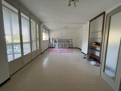 Appartement - 95 m² - 5 pièces