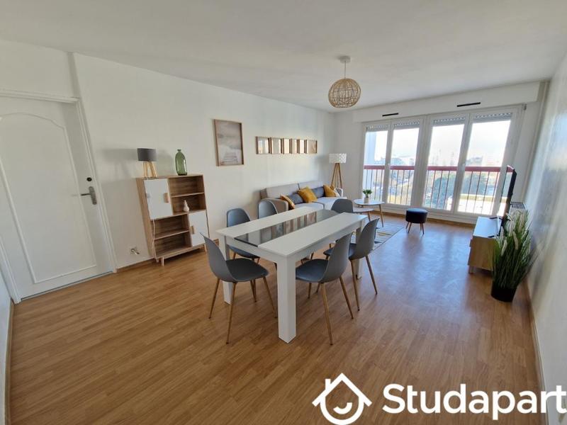 Chambre - 9 m² - 1 pièce