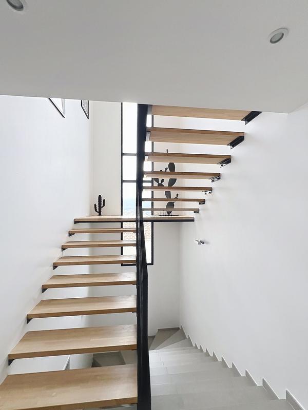 Maison contemporaine - 208 m² - 6 pièces