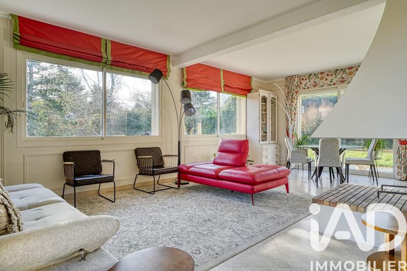 Maison - 250 m² - 9 pièces