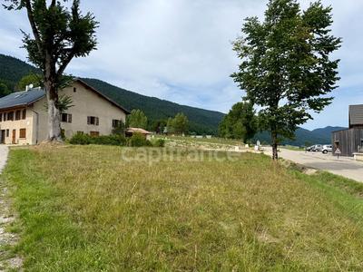 Terrain constructible - 675 m²