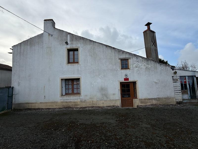Maison de village - 90 m² - 3 pièces