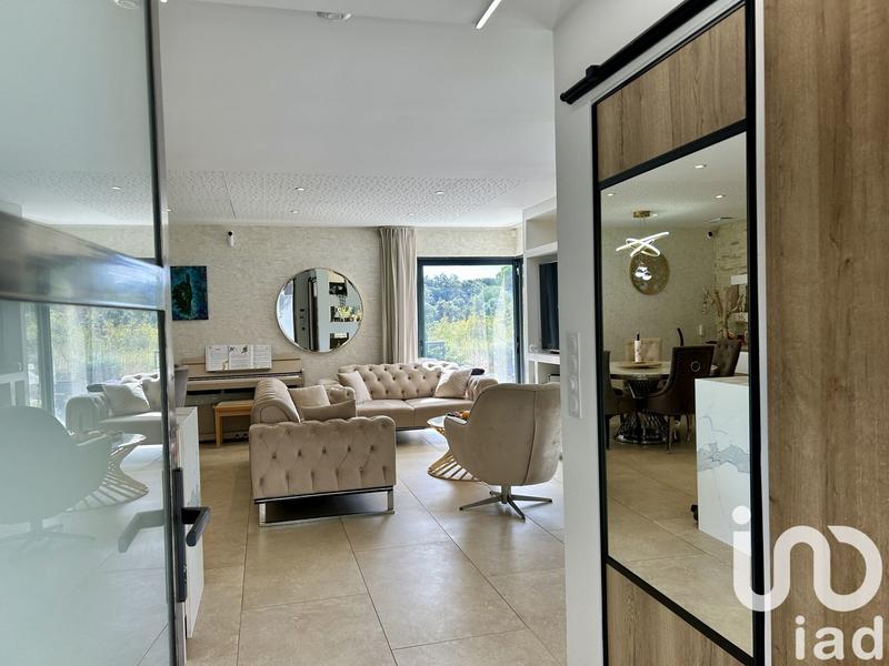 Maison - 200 m² - 7 pièces